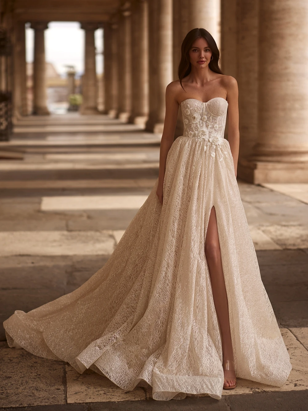 Abito da sposa con maniche staccabili Glitter A-line Abito da sposa lungo con fiori 3D Abito da sposa con scollo a cuore Abito da sposa personalizzato Robe De Mariée