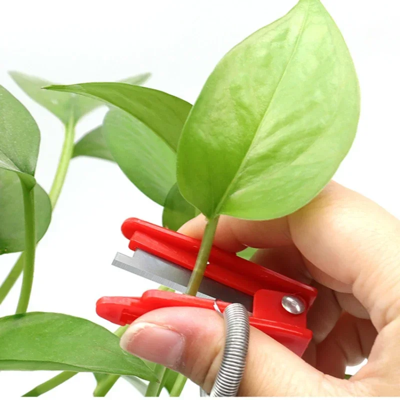 

10pcs Vegetable Planting Thumb Sleeve Picker Trimming Branches and Leaves Small Scissors For Planting Plants to Grow and Cut Off