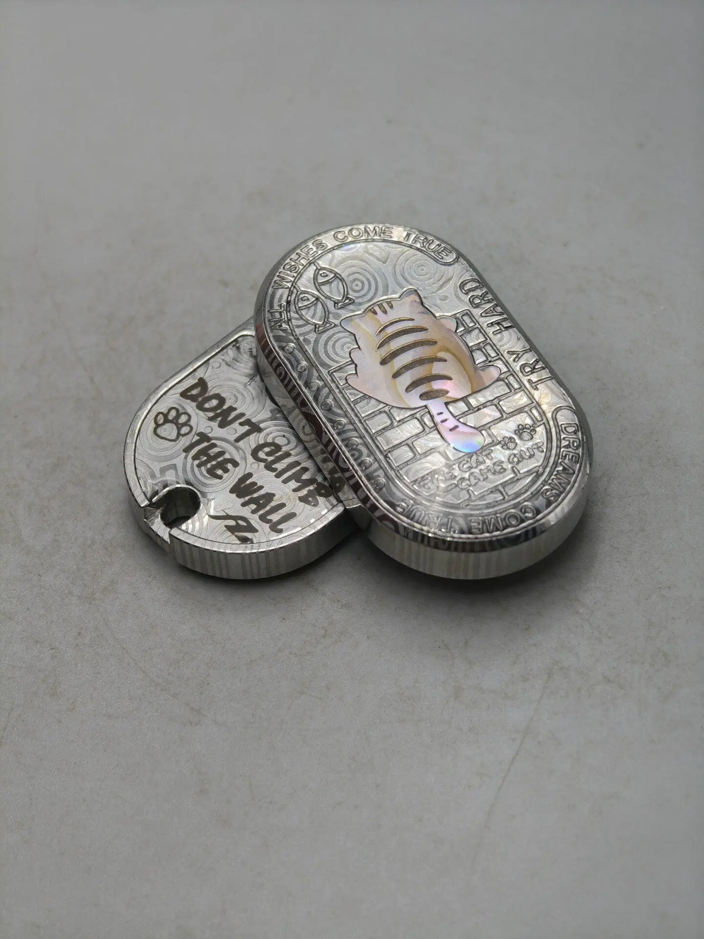 Used EDC Ruifan F2 Sealing Crystal, Fanzi Machinery Pushes The Brand Edc Metal Decompression Toy Tide Play Black