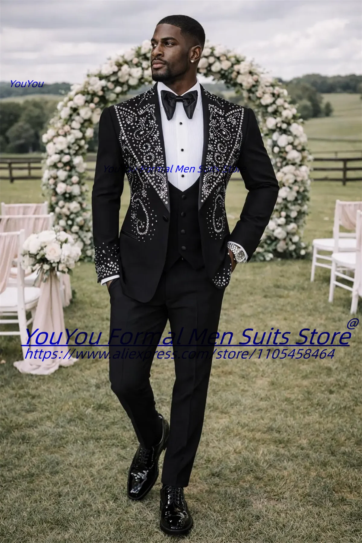 

Luxurious Black Formal Prom Men Suits Customized Slim Fit Peak Lapel Groom Wedding Tuxedos 3 Pieces Sets Male Elegant Blazers