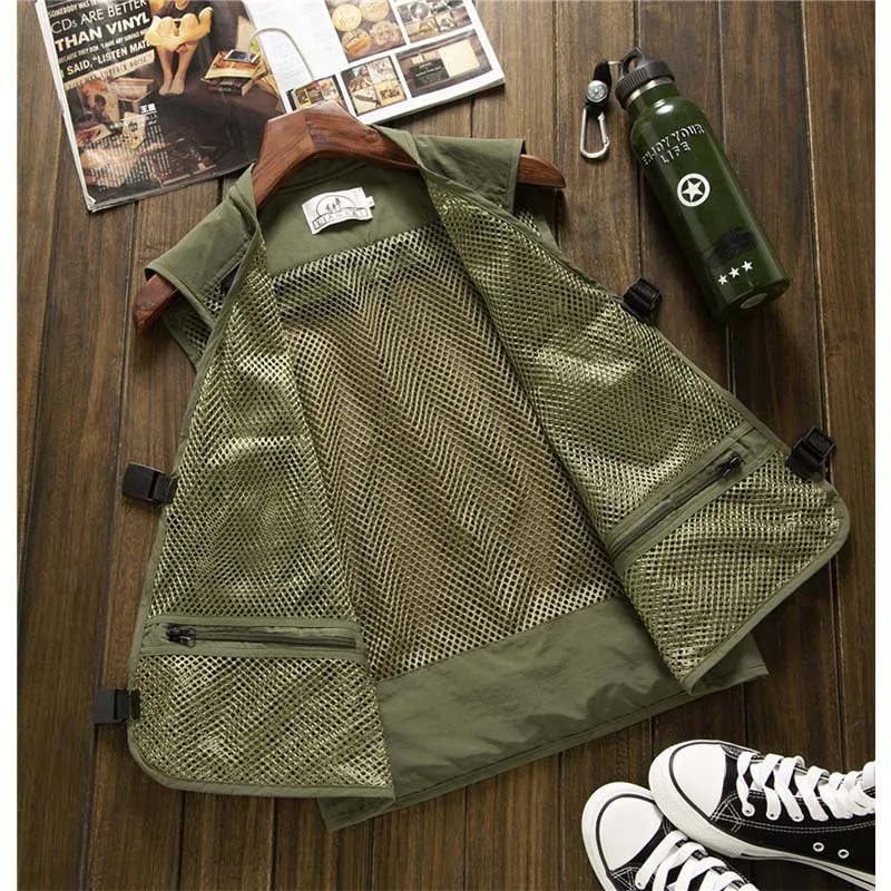 2024 Summer Outdoor Men\'s Mesh Trendy Card Workwear with Multi Pocket Function Photography Vest Fishing Volunteer Vest Thin