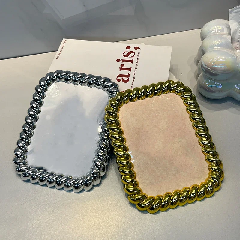 

7inch Retro Picture Frame Creative Electroplated Tabletop Plastic Frame for Photos Desktop Display Ornament Home Decoration