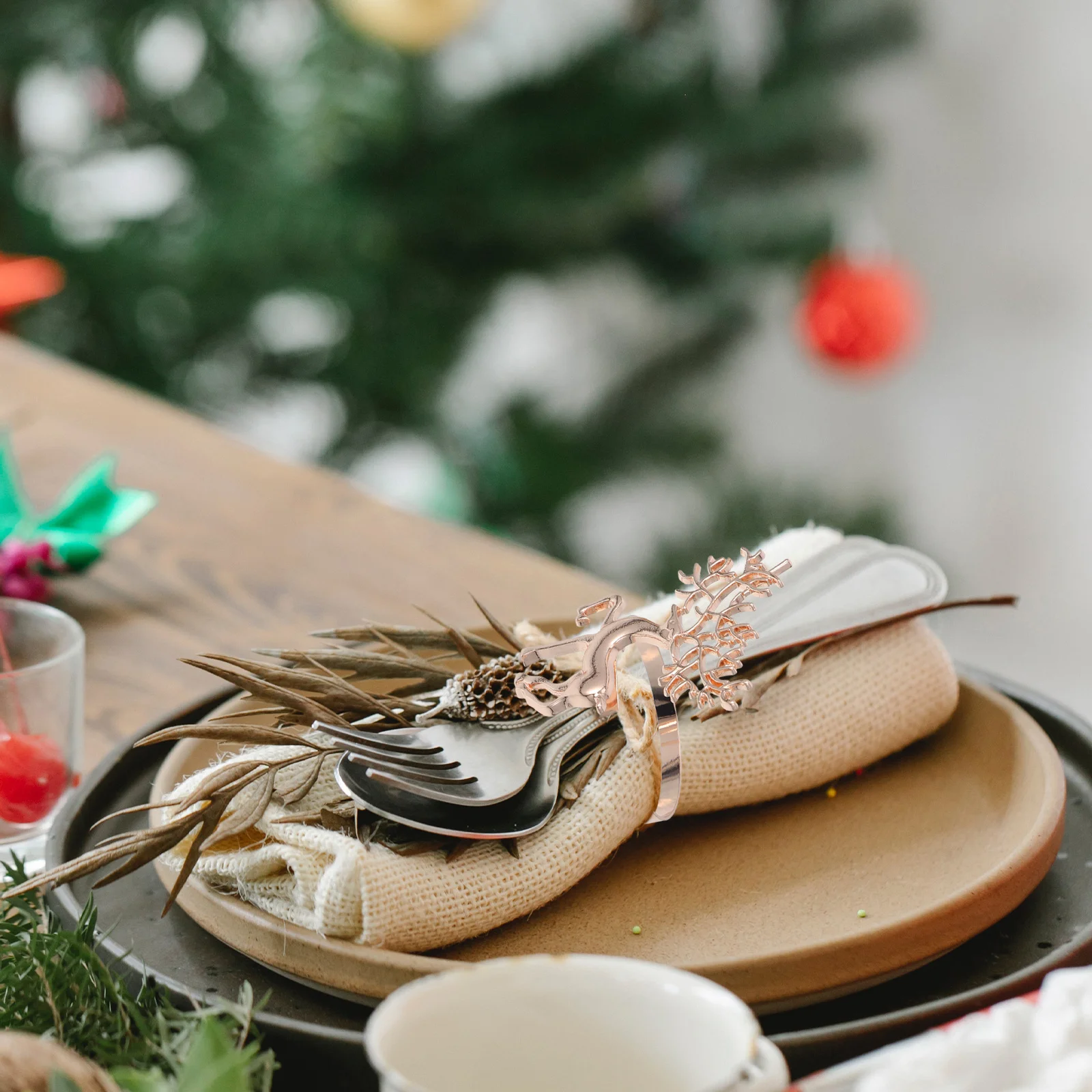 

6Pcs Lovely Elk Napkin Holders Christmas Party Table Decorations Napkin Rings Decorative Elk Rings Xmas Party Decors