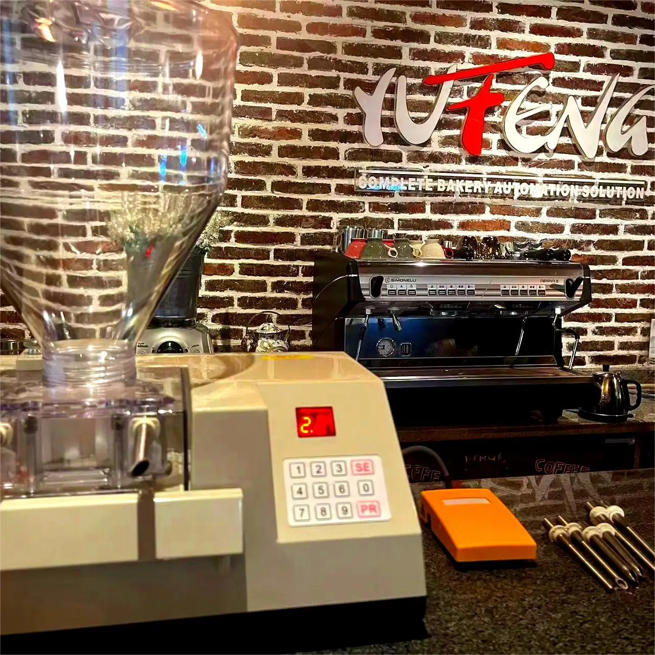 Automatic Donut Jam Filler Jelly Injector Machine Small-scale Donut Making Machine Compact Jelly Injection Unit