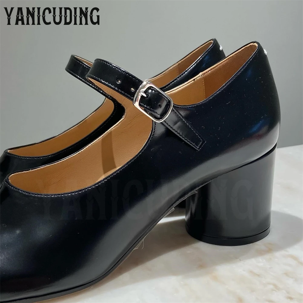 Cylindrical Heel Tabi Pumps Front Buckle High Heels Novel Design Split Toe Leather Shoes Custom Multi-Color Women Handmade Shoes