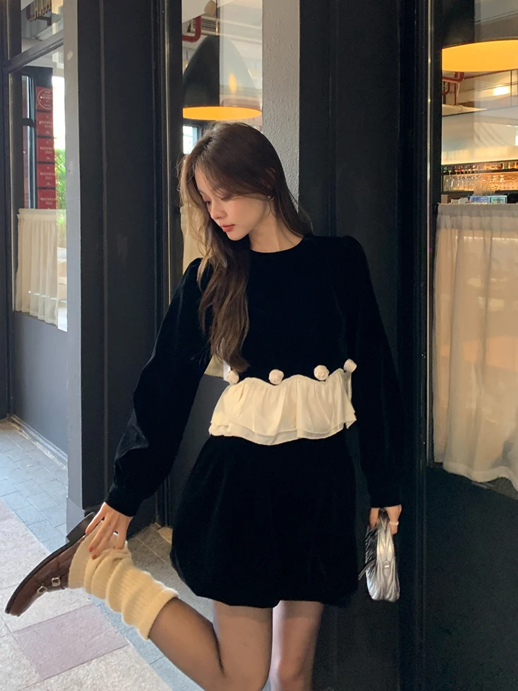 2024 Spring Autumn French Stylish and Exquisite Velvet Short Top for Women vintage clothes High quality long sleeves tops Female