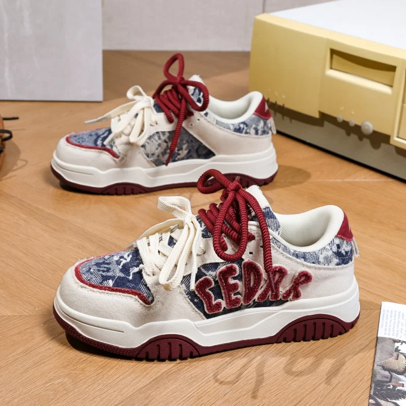 

Men's Shoes: Casual Sneakers, Luxury Trainers, Breathable Race Running Shoes, and Fashion Loafers for Men.