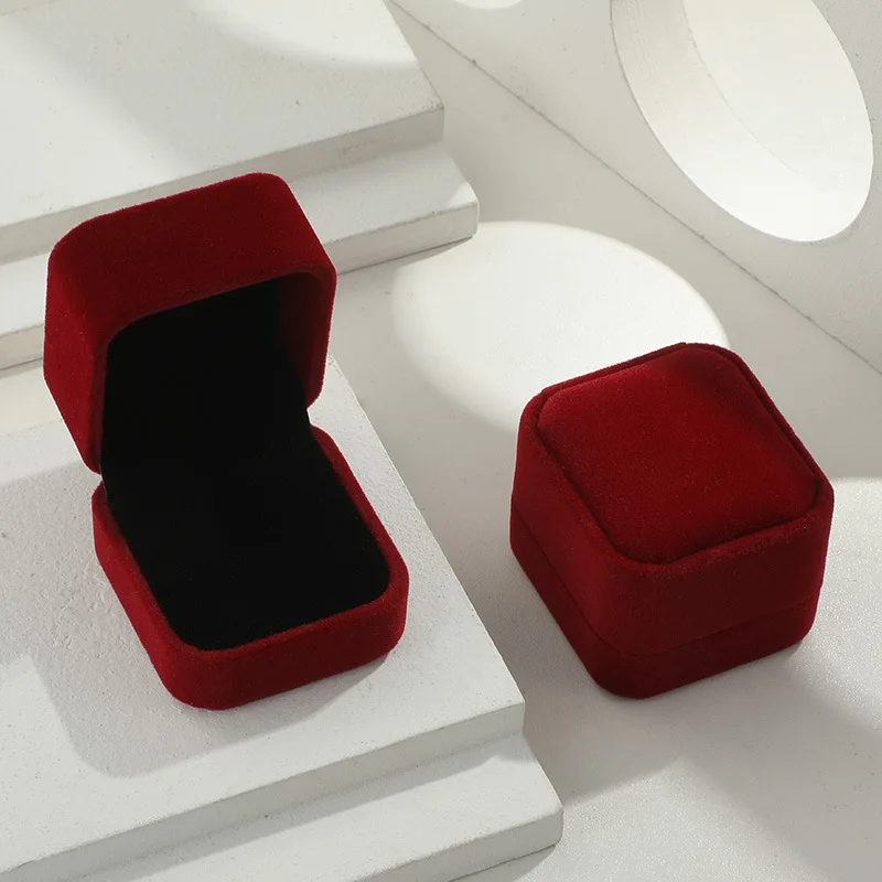 Square Red Engagement Velvet Earring Ring Box Organizer For Valentine Day Gift Wedding Ring Showcase Jewelry Packaging Wholesale