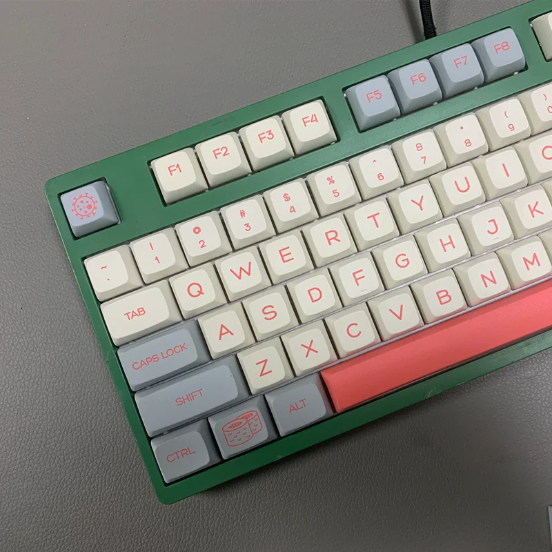 

Salmon Five-sided Sublimation Keycap XDA Highly Fresh PBT Customized 61/64/84/87/980/104