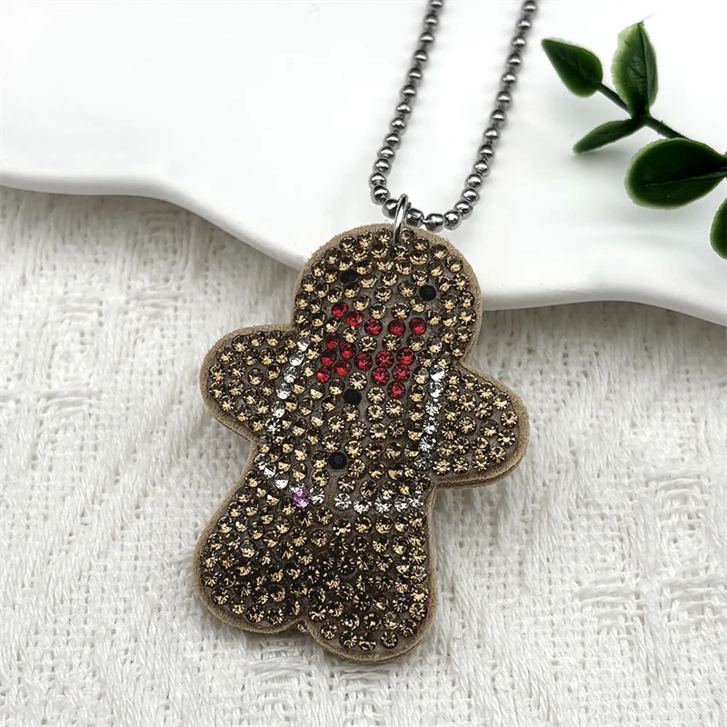 

Cute Gingerbread Man Rhinestone Car Keychain Ring for Women Girls Christmas Halloween Motor Keyholder Jewelry Gifts chaveiros