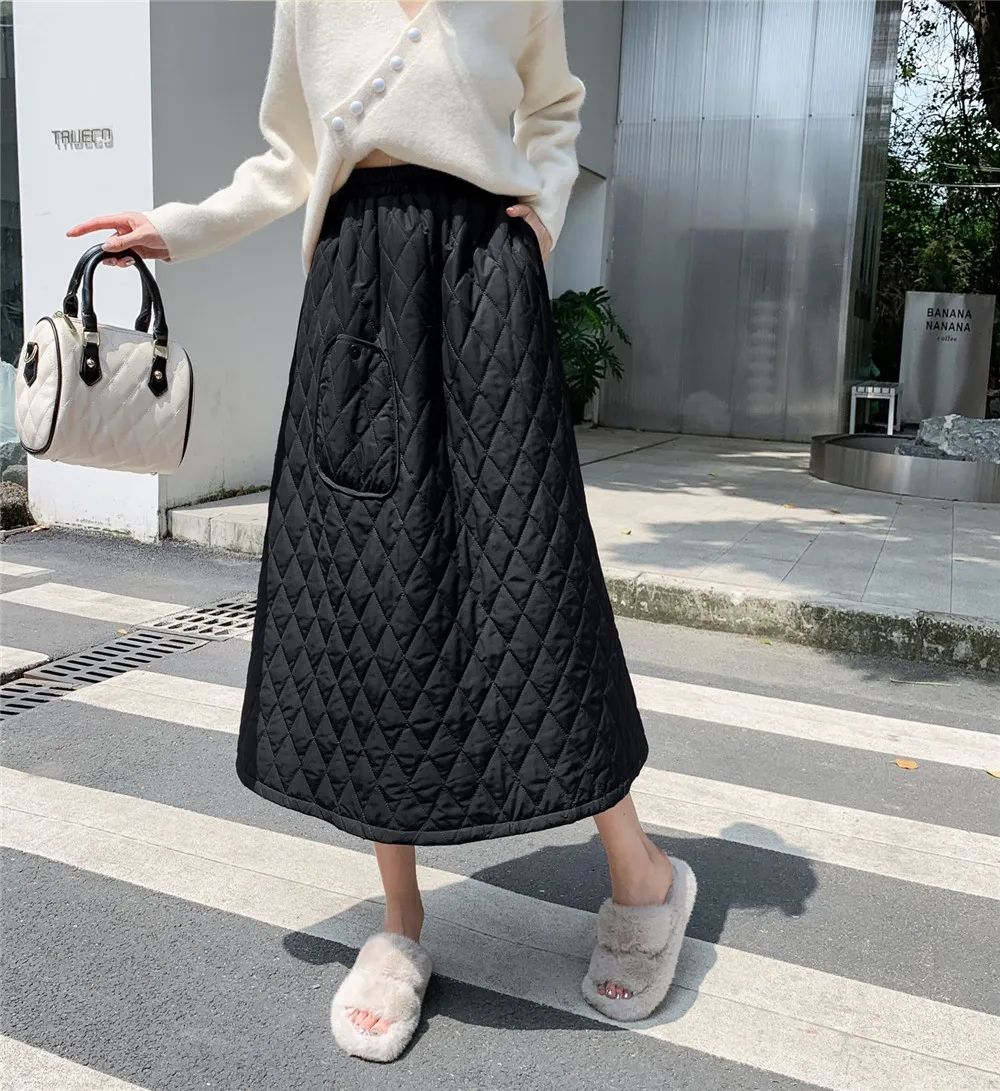 

2024 Winter New Down Padded A-line Skirt Women Black Solid Pockets Long Skirts Thickening Warm Bottoms Jupe Chic Female 8952