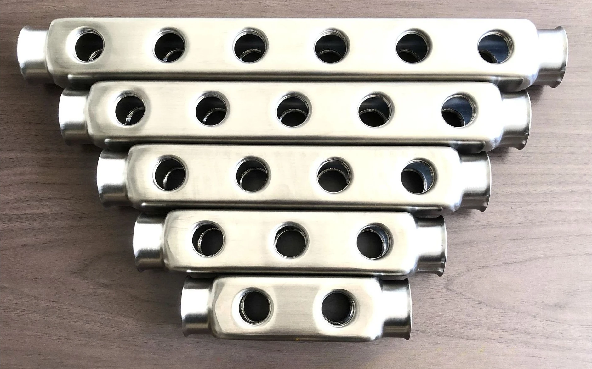 1 Stück 304 Edelstahl 0,8 MPa Rohrverteiler G1 Zoll Einlass G1/2 Zoll Auslass für Hydronik-Fußbodenheizung