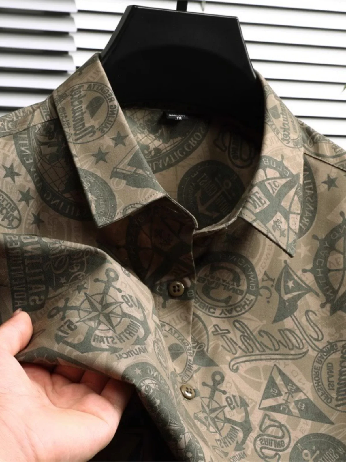 

Мужская повседневная рубашка Slim Fit с длинным рукавом, воротником-стойкой, принтом, на пуговицах, модная, трендовая, весна-осень