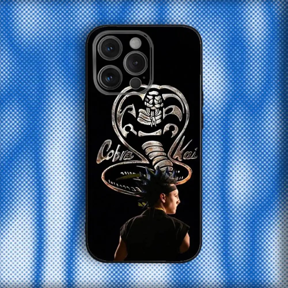 C-Cobras K-Kai Snakes Capa de telefone para iPhone 16,se4,15,14,13,12,11,Pro,X,XS,Max,XR,Plus,Mini Capa preta macia