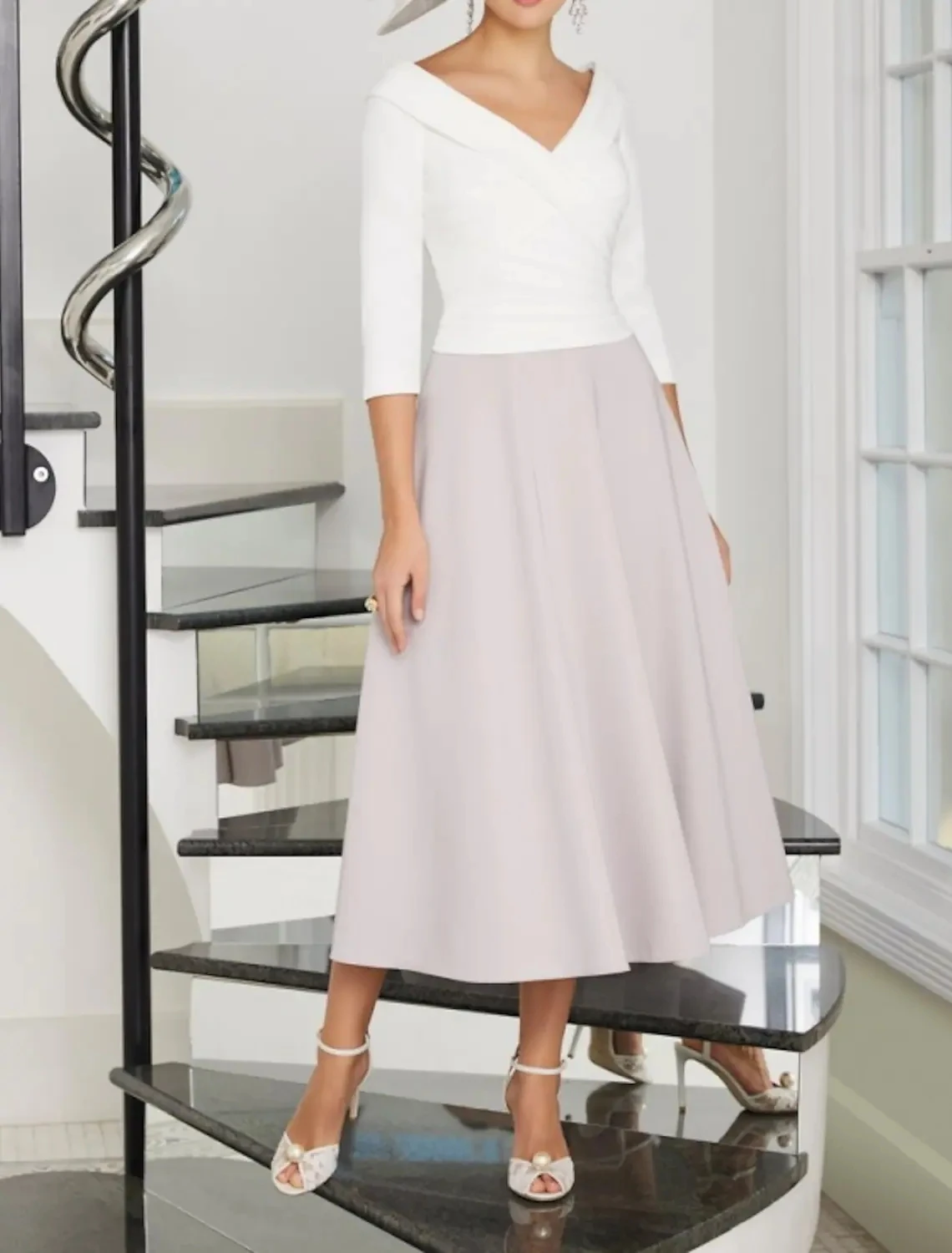 

2025 Color Block A-Line Mother of the Bride Dress Elegant V Neck Tea Length Satin Half Sleeve Wedding Guest Party Gowns