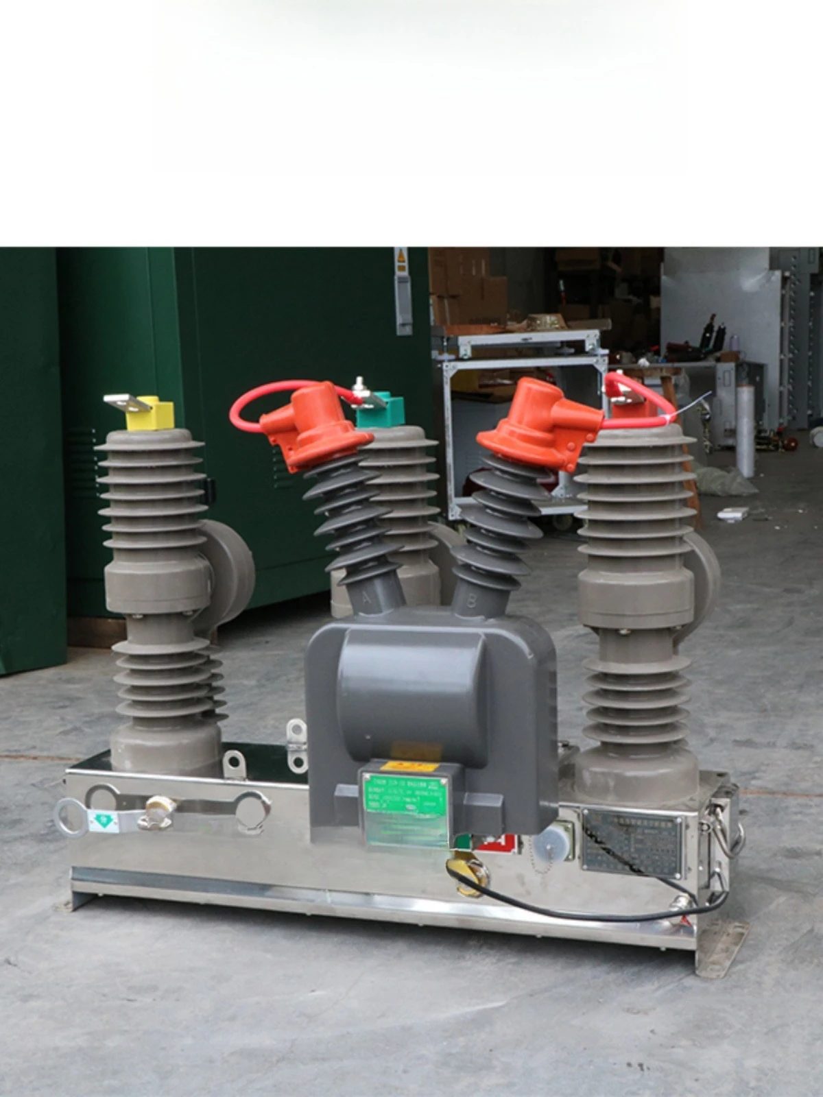 10KV Outdoor High Voltage Vacuum Circuit Breaker ZW32-12F/630A Upper Pole Boundary Switch