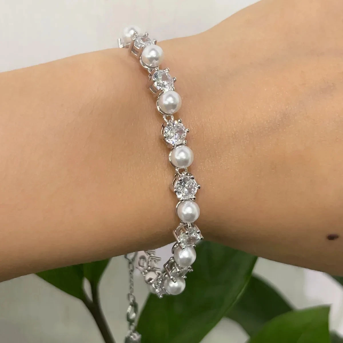 1. Luxury Gema Multicolor Rhinestone Jewelry Set Bear Charm Necklace Earring Bracelet Ring for Women Daily Wear 5