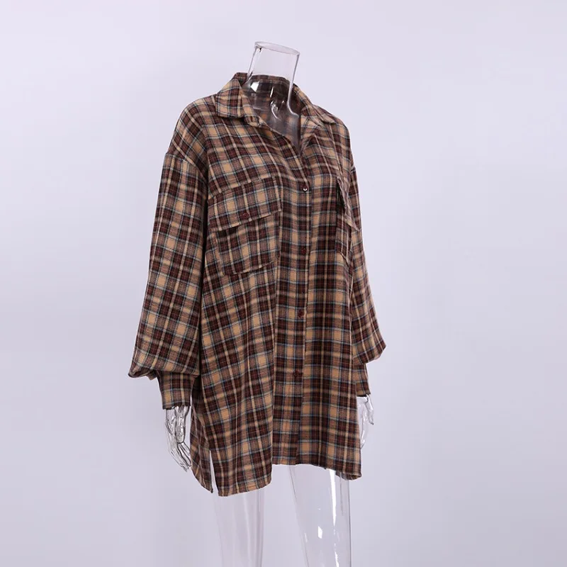 American retro plaid shirt in spring and autumn of 2024 Women\'s long design with a loose plaid shirt at the bottom.