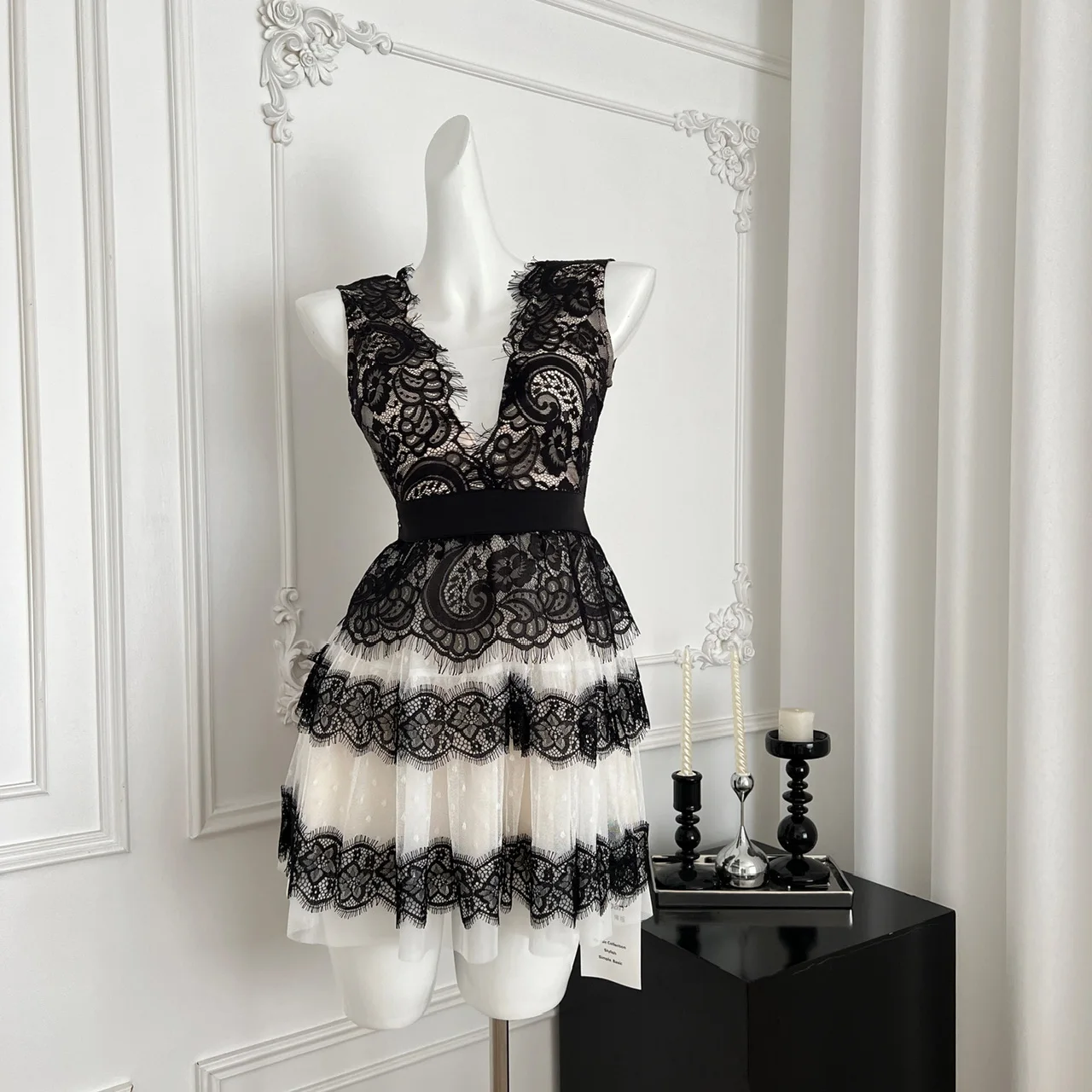 

Summer Mesh Polka Dot Patchwork Lace Mini Dress Women V Neck Sleeveless Backless Short Dress Sexy Club Party Birthday Dresses