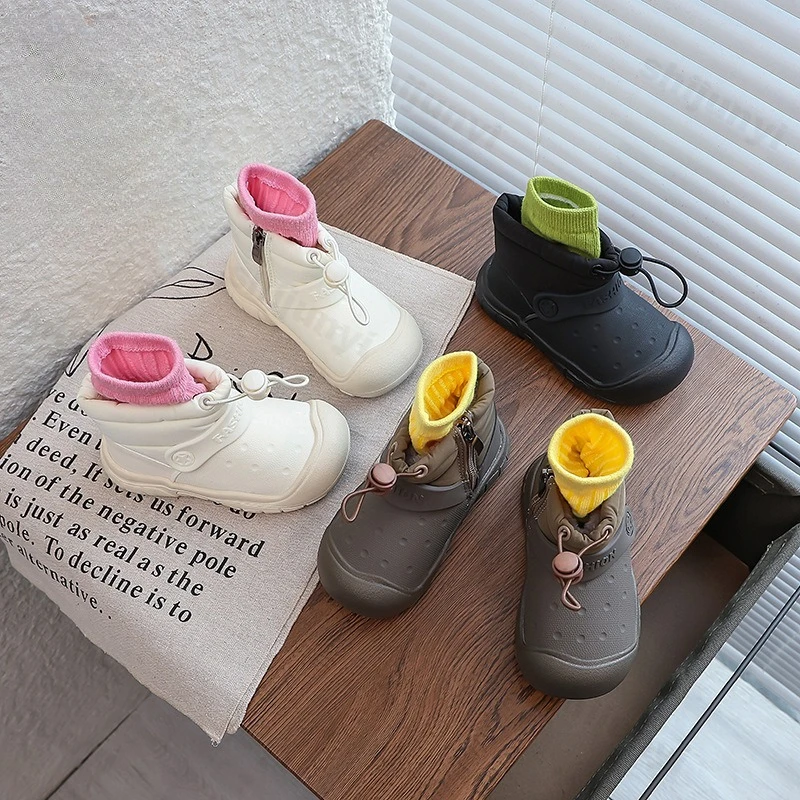 

Детские зимние ботинки, новинка зимы 2024, плюшевая утепленная хлопковая обувь для мальчиков, водонепроницаемая нескользящая удобная спортивная повседневная обувь для девочек