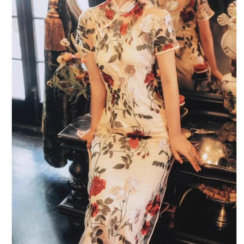 

Spring new retro national style rose embroidered cheongsam dress