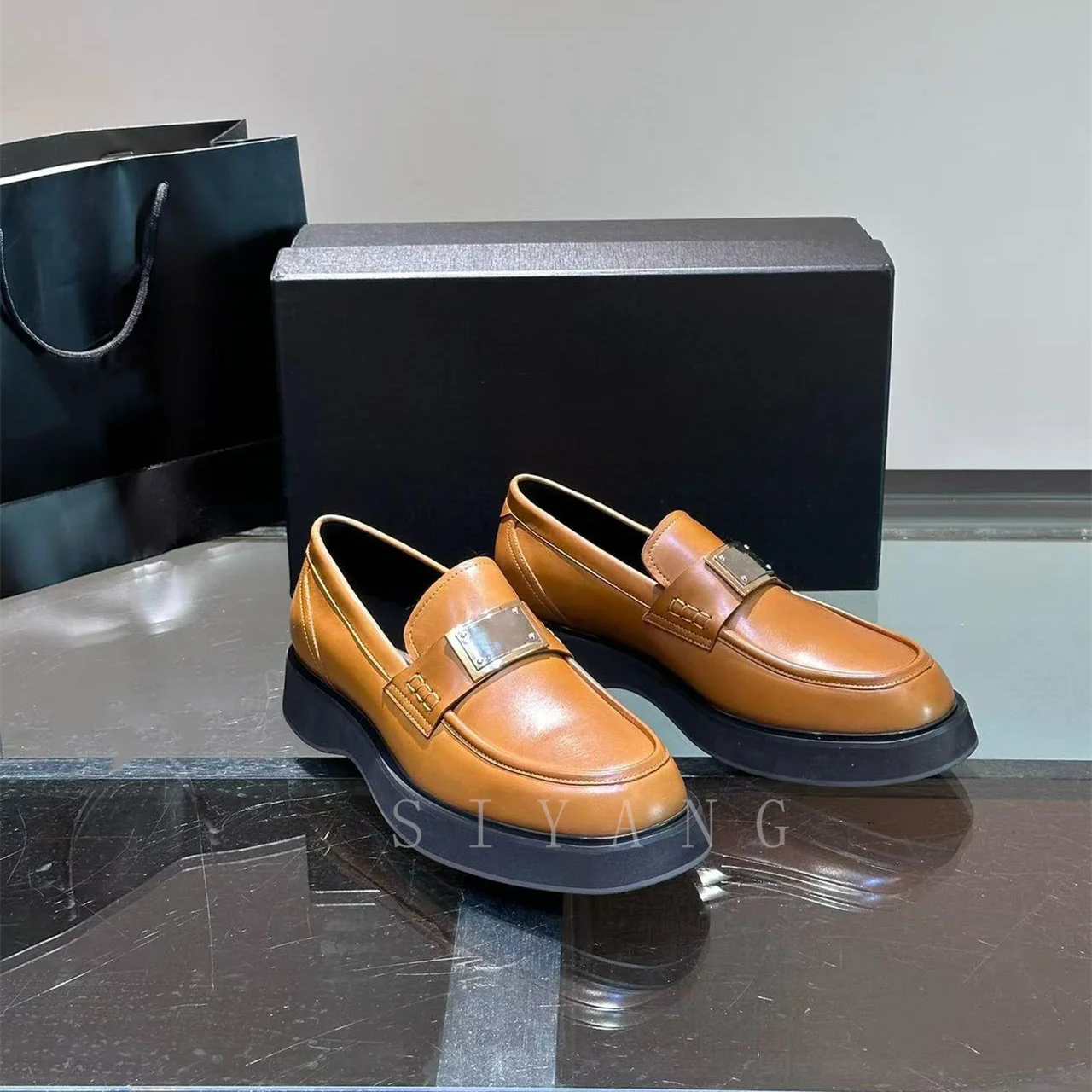 Chaussures formelles haut de gamme pour hommes, chaussures en cuir pur, semelle optique métallique rehaussée de style nordique, vêtements de carrière 03/banquet