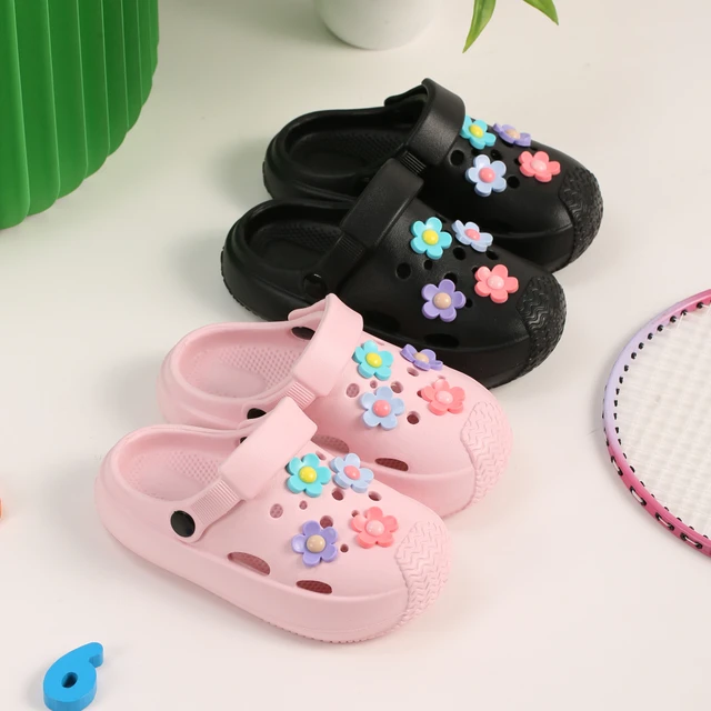 Letnie dziecięce kapcie domowe buty dziecięce kapcie miękkie antypoślizgowe kwiatowe DIY buty z dziurami dla chłopców dziewczęce buty na plażę