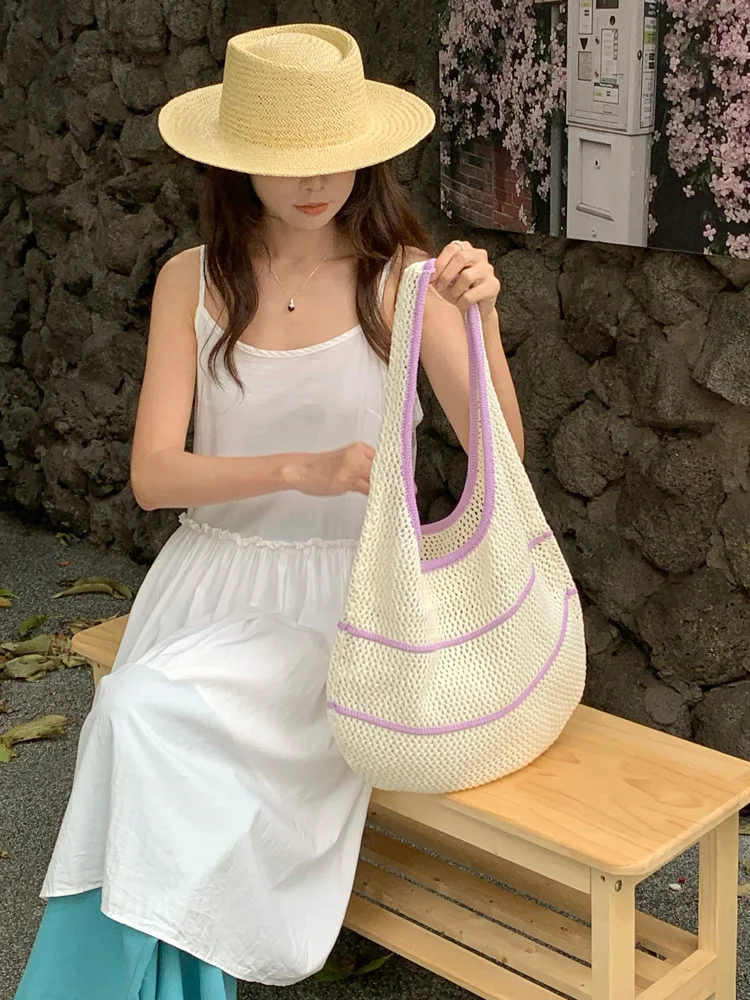 

Women's Knitted Hollow Out Shoulder Bag French Casual Fashion Simple Color Contrast Commute Large Capacity Tote Bags