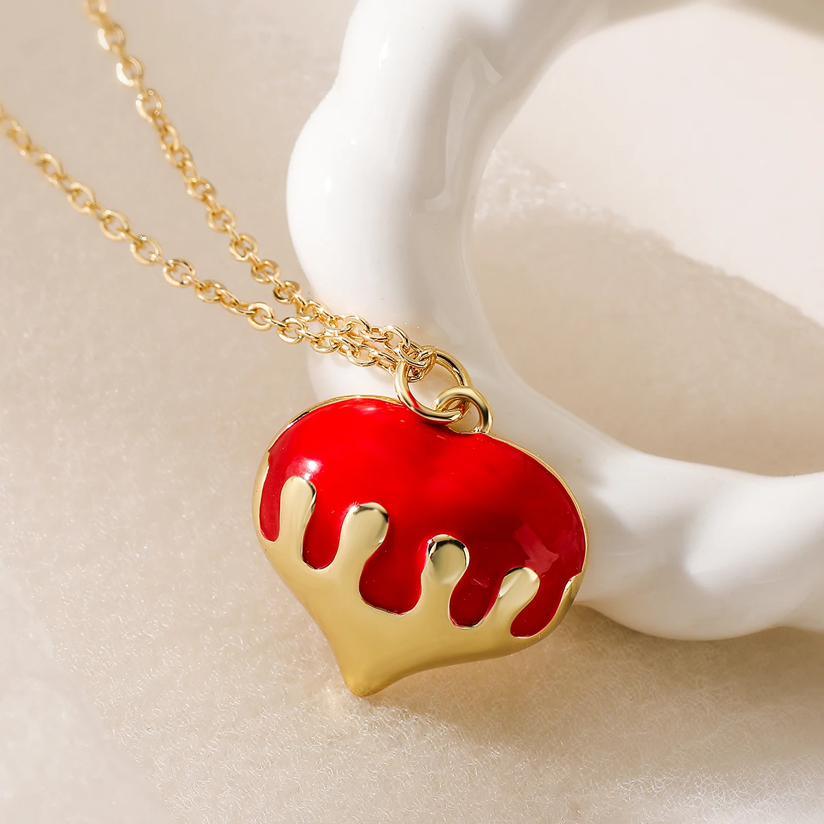 NEWBUY 2026 Fashion Gold Color Heart Pendant Necklaces For Women Black/Red Oil Dripping Party Jewelry Gift