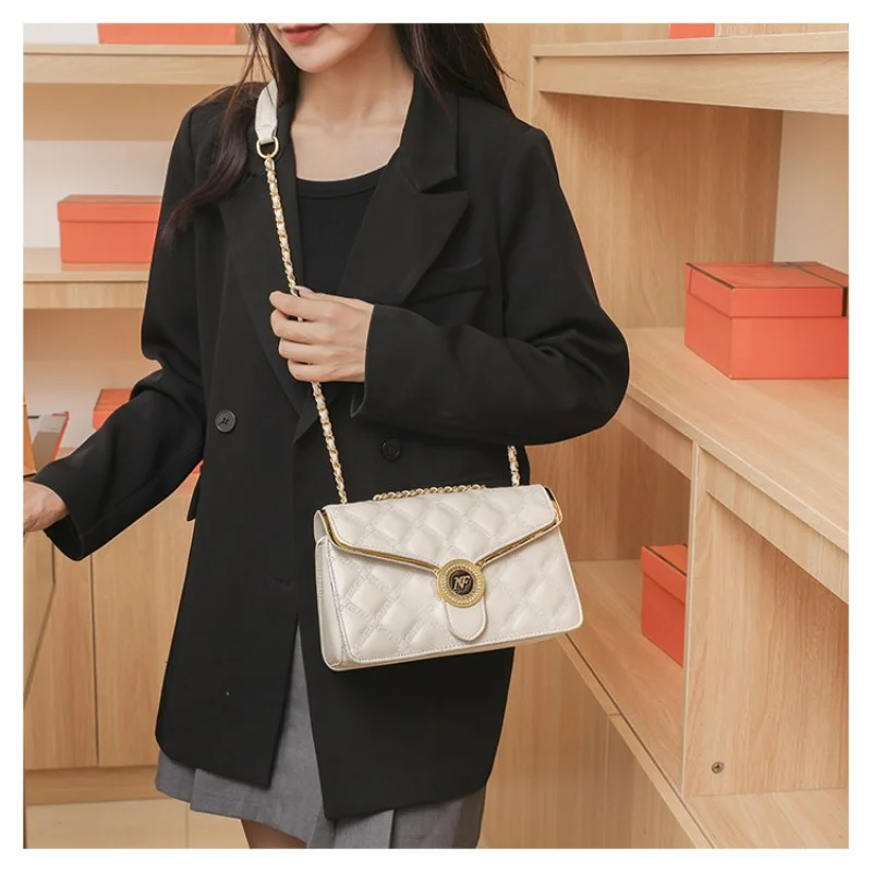 

Fashionable Leather Tote Bag For Women By Luxury Brand Famous Designer Popular Classic Elegant Crossbody Style