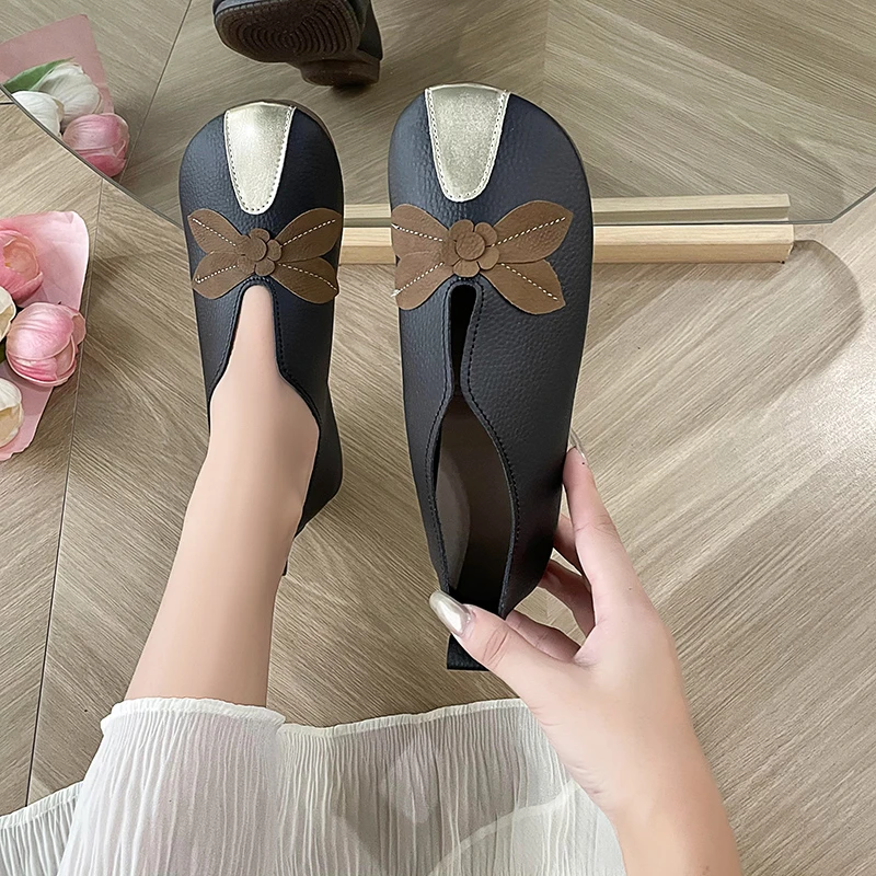 

2025 New Women's casual flat sole single shoes, comfortable and versatile soft sole loafers, fashionable Mary Jane ballet shoes