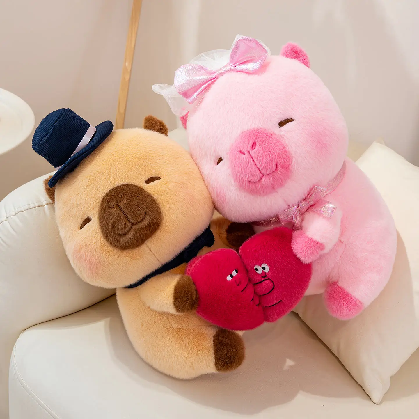 Hot 55 cm Coppia Capibara Bambola da sposa Animali di peluche morbidi Giocattoli di peluche Partner Sposa e sposo Miglior arredamento per gli amanti delle ragazze Regali