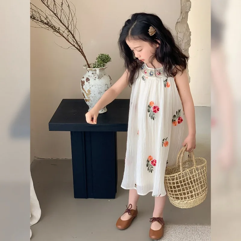 

Summer Floral Sleeveless Halter Sundress Embroidery Princess Baby Fashion Kids Summer Clothes Girls Dress Bohemian Style