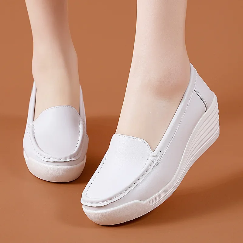 Women\'s Nurse Shoes Soft Sole White Wedge Leather Sneakers Casual Work Non-Slip Flats Anti-Slip Nursing Shoe Mom Walking Loafers