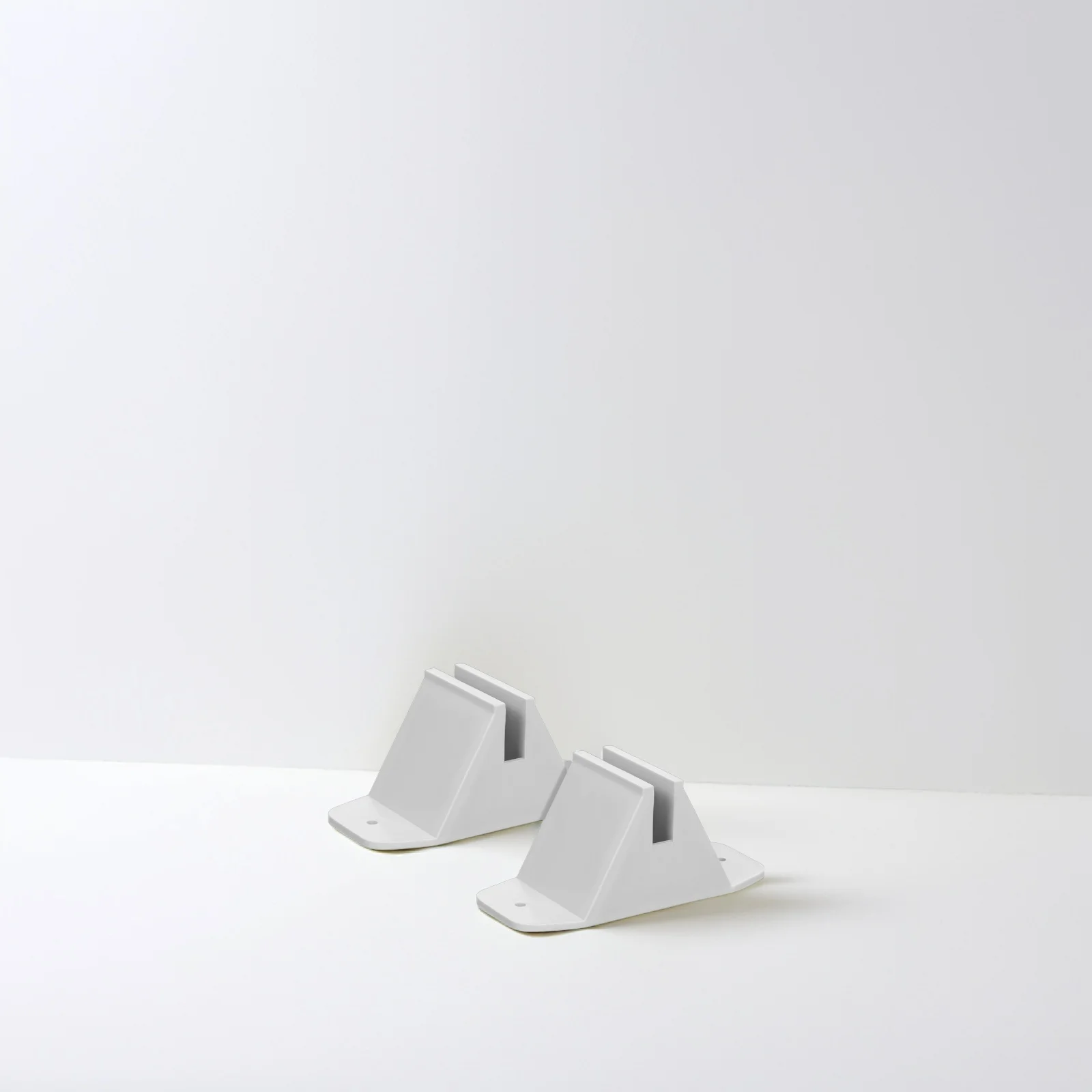 

2pcs 2 Fence Base Post Support Pcs Small Plastic Stand Garden Accessories Fences Divider Partition Lawn Ground Stable