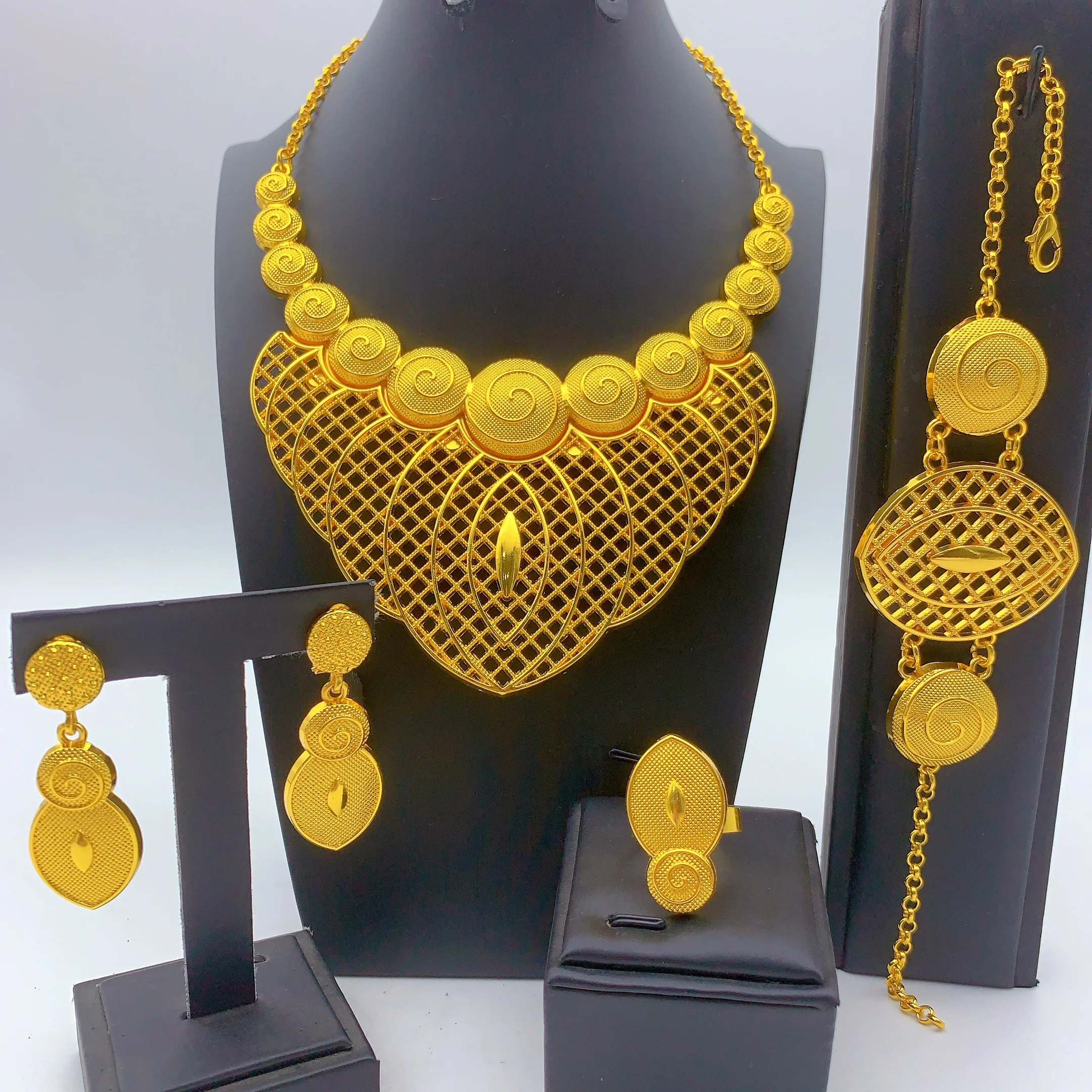 Neues Indisches 24K Goldfarbenes Großes Halsketten-Set Nigerianische Party Braut Hochzeit Äthiopischer Luxus Dubai Schmuck Großhandel Geschenke