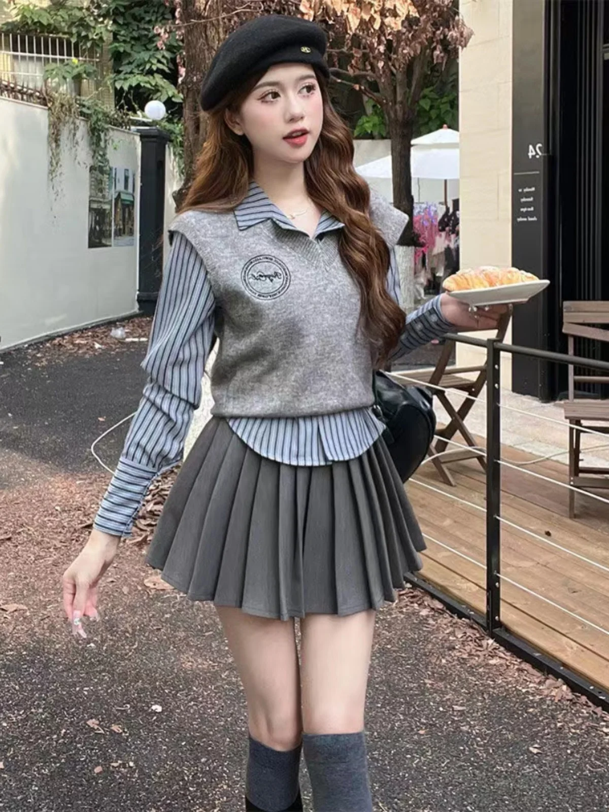 Faionable Knitted Set for Women High Waist Pleated Skirt Long Sve Striped irt Autumn New Sle College Wind Ensemble