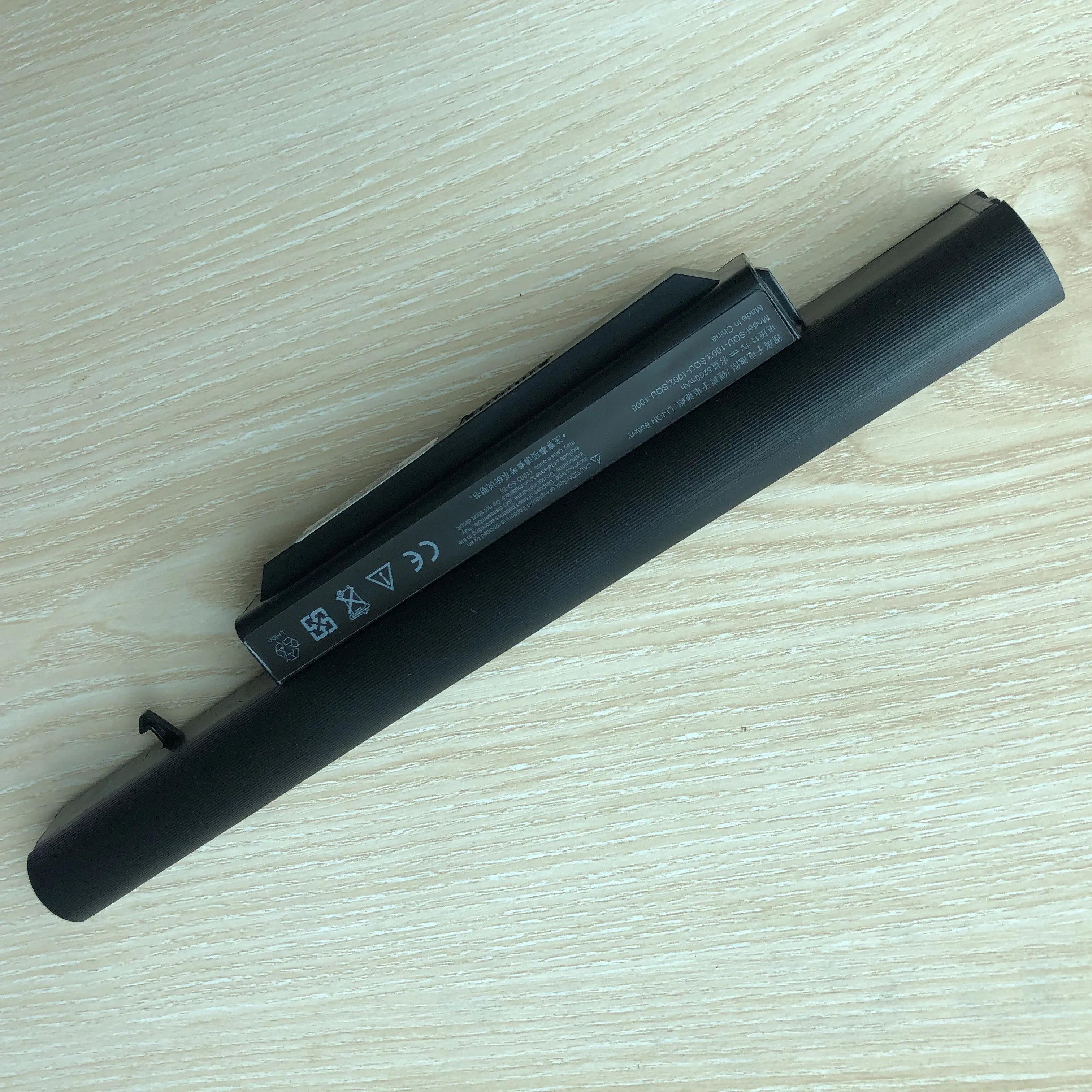 11.1V Laptop Battery for Hasee A560P K580S K580P SQU-1008 SQU-1003 SQU-1002 For Haier R410 R410G R410U T6-3