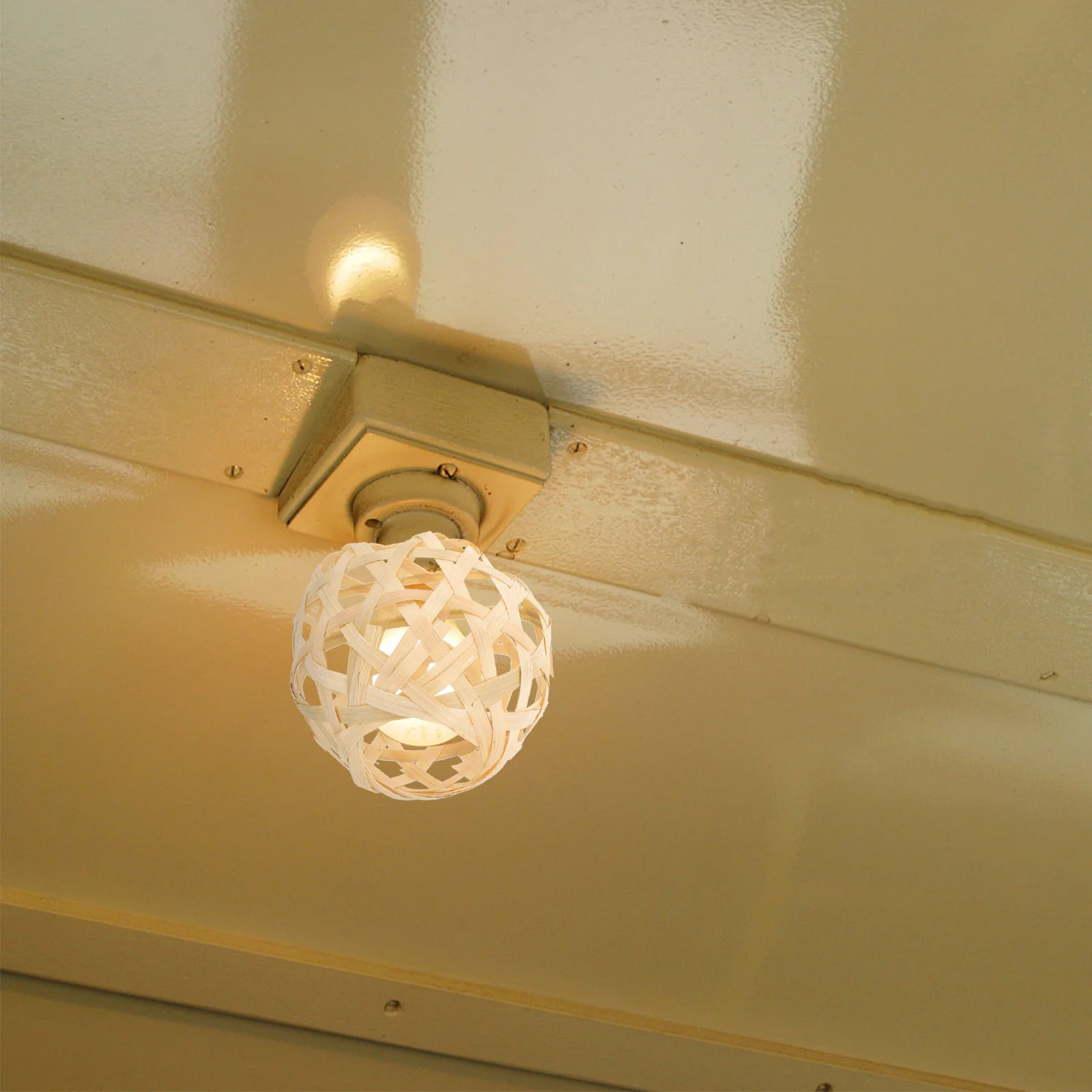 

4Pcs Bamboo Lamp Cover Rustic Woven Pendant Light Shade Decorative Hanging Lampshade for Hotel Restaurant Home Interior Decor