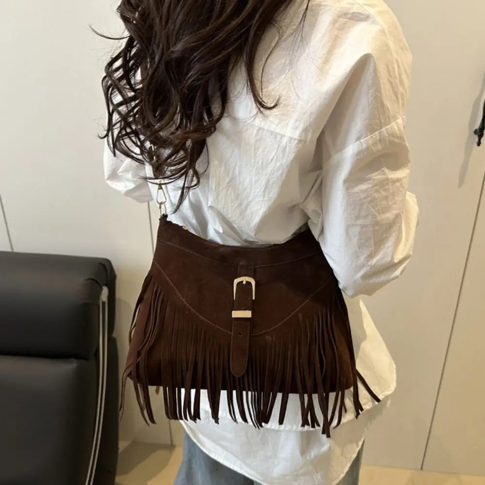 

Casual Korean Style Tassel Shoulder Bag Solid Color Buckle Suede Handbag Ethnic Style PU Leather Underarm Packs Travel