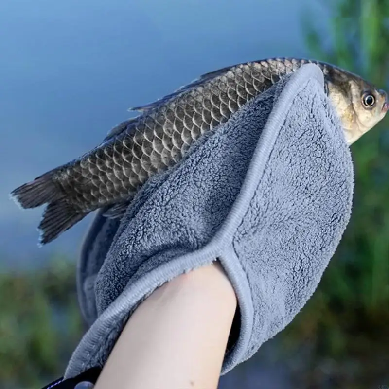 

Fishing Cleaning Towel with Clip Fishing Accessory Microfiber Towels Baits Towel