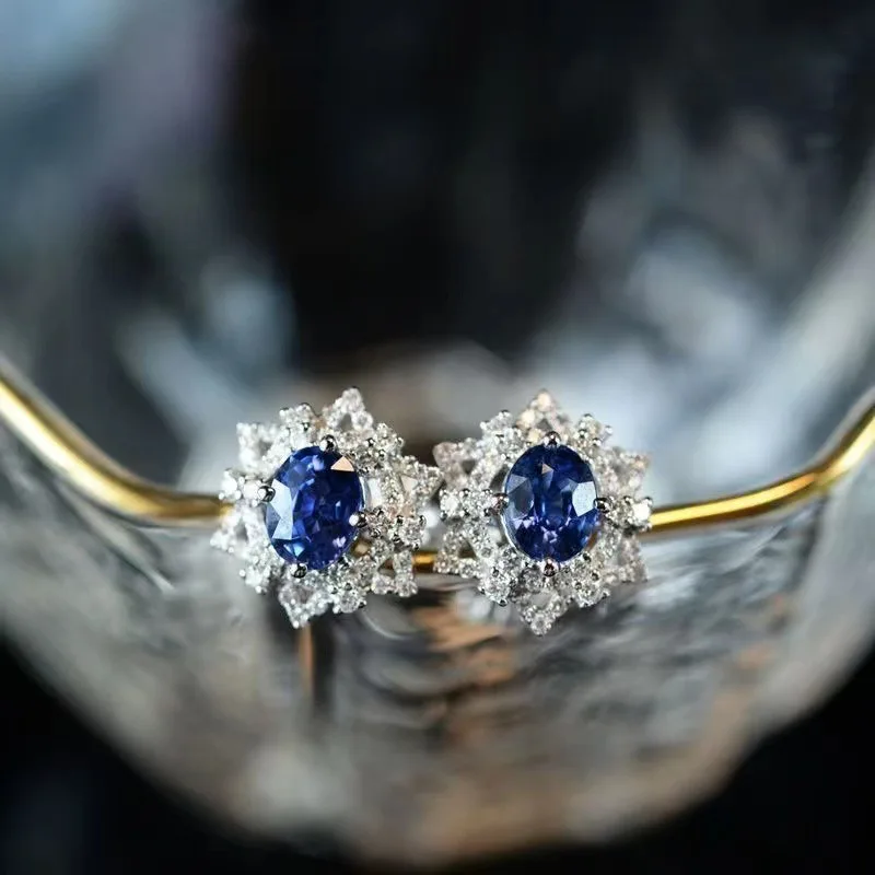 Deep Blue Sparkling Gemstone Flower Earings Stud Silver Inlaid Crystal Light Luxury Earrings for Women Exquisite Charms Jewelry
