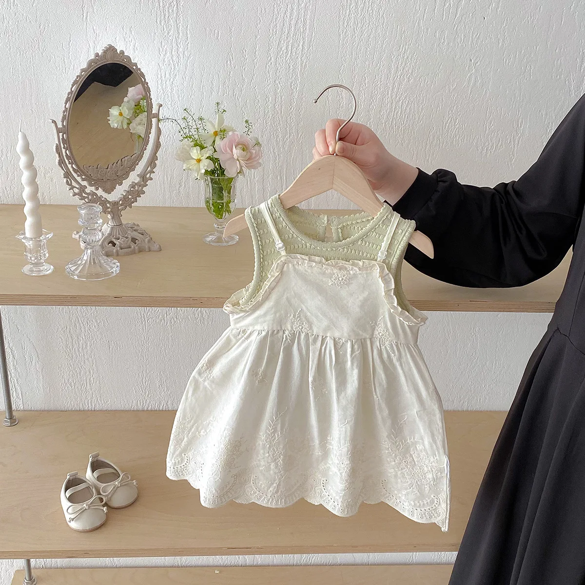 Falda con tirantes para niñas, verano 2025, nuevo estilo extranjero, chaleco sin mangas, Top, vestido para niña pequeña, conjunto de dos piezas a la moda