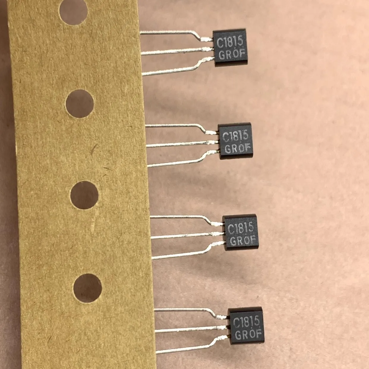 10Pcs/Lot 2SC1815-Y 2SC1815-LG 2SC1674 2SC945-G 2SC1815-GR 2SC5344 2SC2782 2SC2229-Y 2SC1741 2SC2634 New Original TO-92 TRIODE