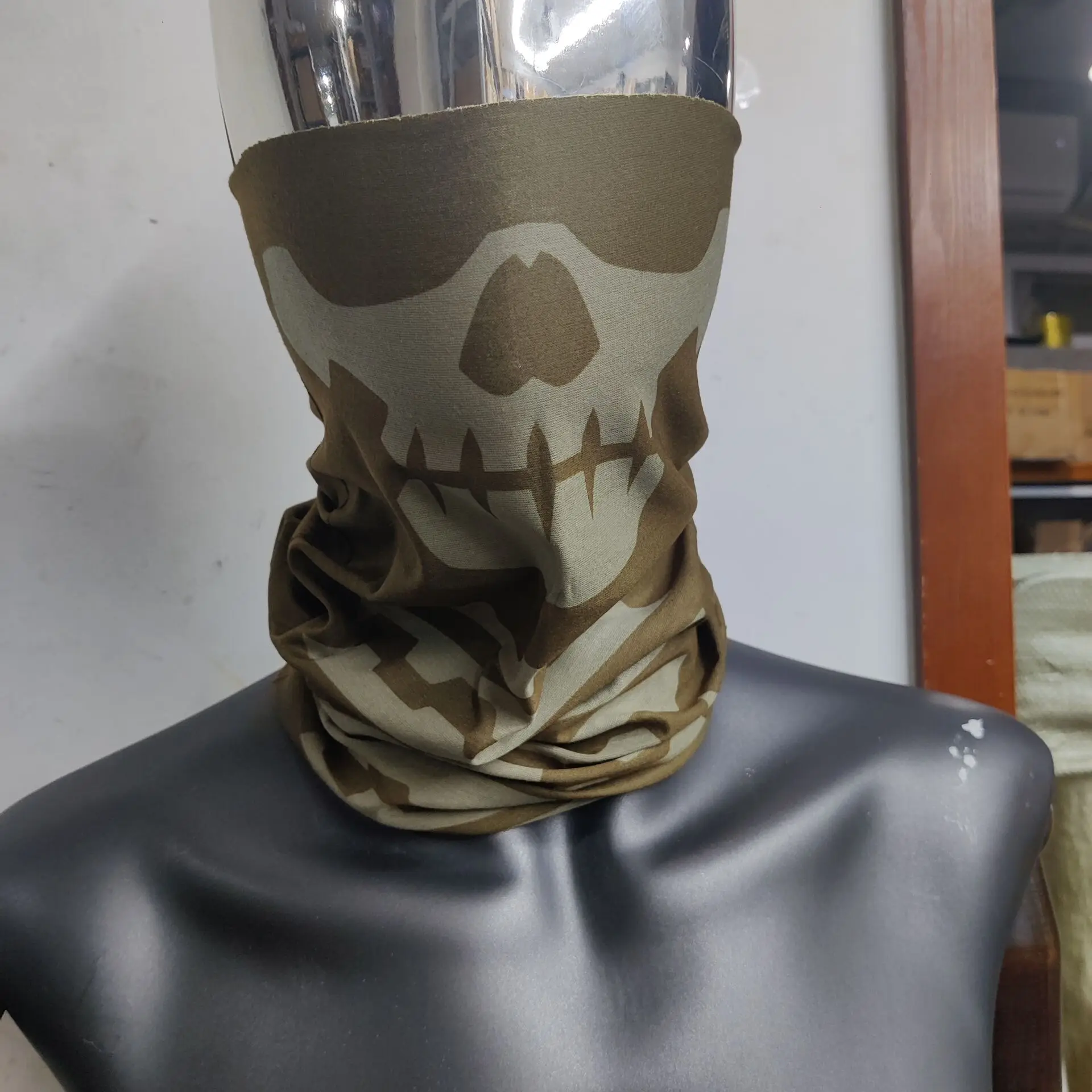 Pañuelo táctico multifunción – Protector facial antipolvo y sudor para exterior - imagen 3