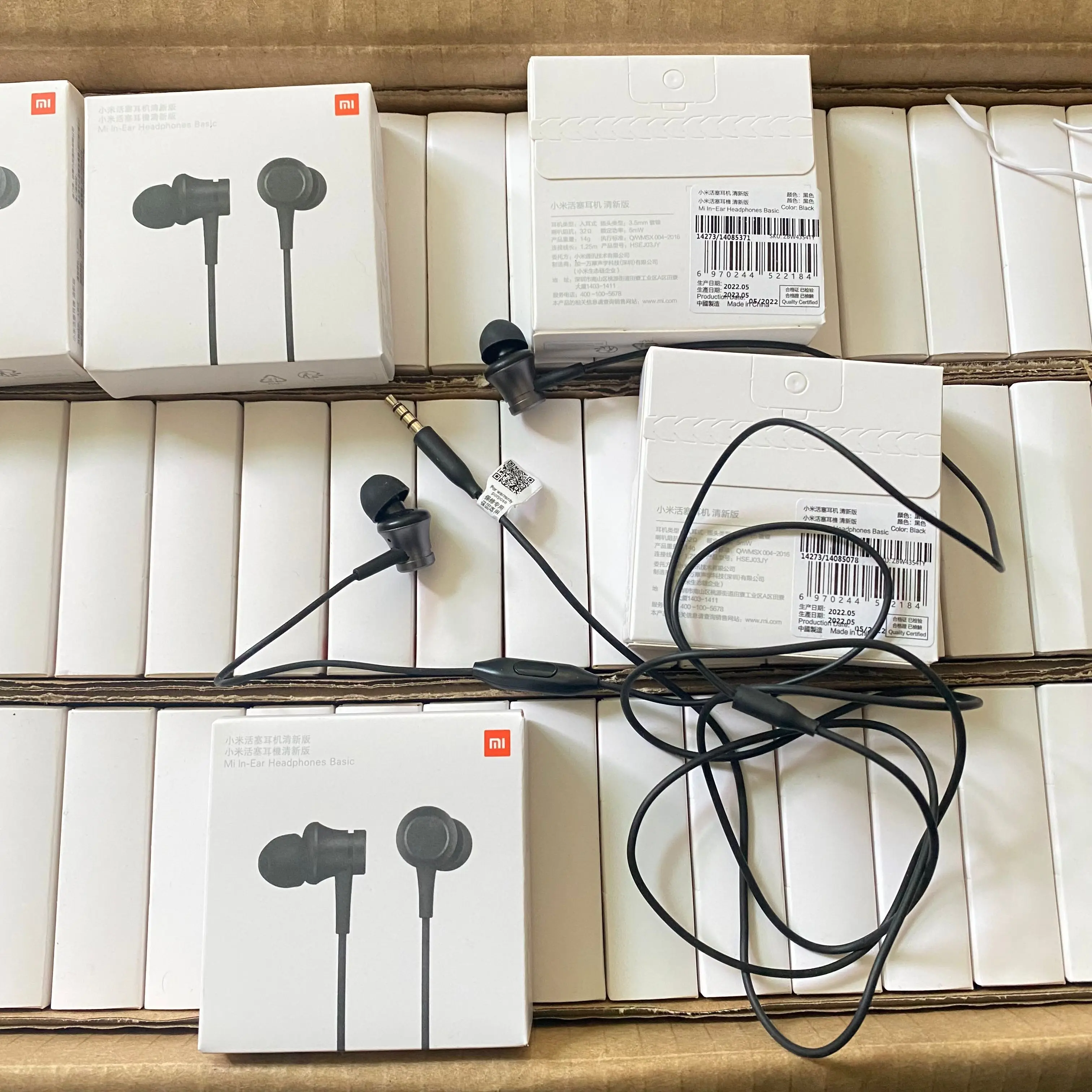 Xiaomi-auriculares intrauditivos Piston 3 Original Mi 3,5mm, Auriculares deportivos pequeños y frescos con micrófono para Redmi Note 7, 8T, 8 Pro,