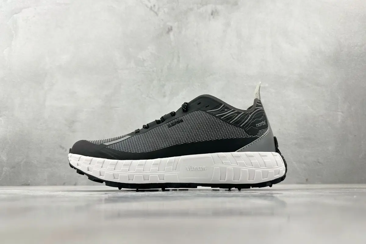 Summer Hot Sale Marathon Unisex Running Shoes Athletic Shoes Fitness Equipment Athletic Shoes Ultralight Sneakers