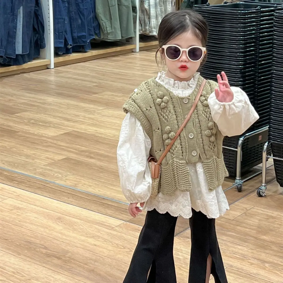Korean Children Clothing Girls Three-dimensional Hairball Handmade Hook Green Vest Lace Doll Shirt Flared Pants Three-piece Set