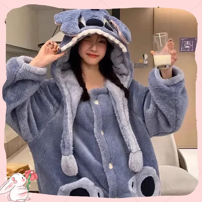 Disney Stitch caldo foderato in pile indumenti da notte vestiti per la casa abito materiale morbido pigiama da donna per uomo set inverno corallo pile vestaglia giocattoli