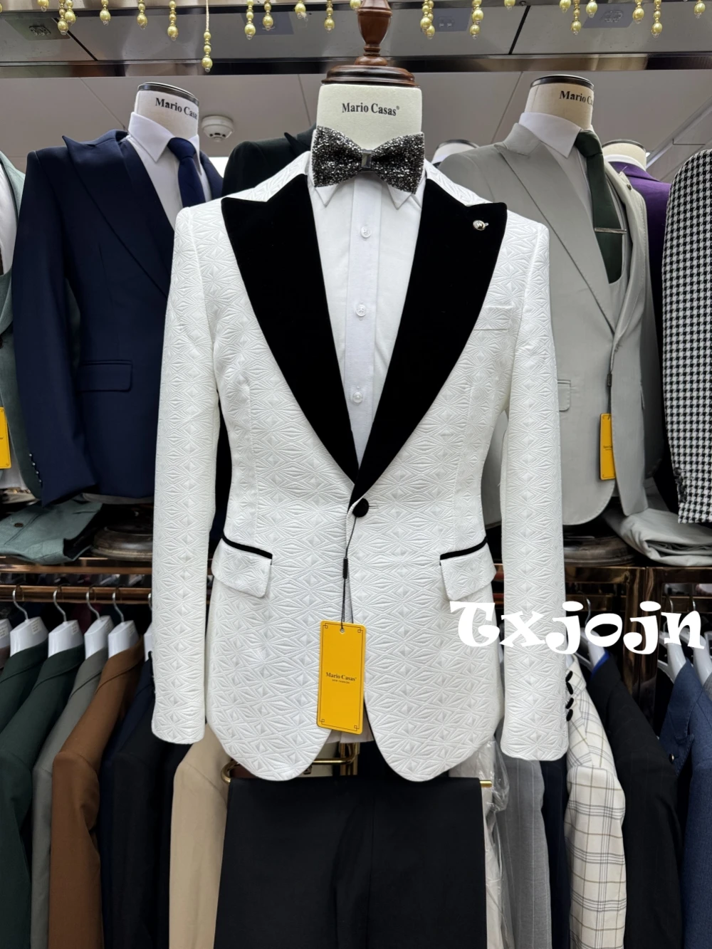 

Handsome Jacquard Men's Suit Set 3 Pieces Wedding Groom Sets Stylish Velvet Collar Slim Fit Suits Host Costumes Plus Size S-3XL